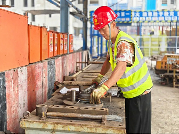 �������ڸ�ح�����硱���ڲ�Ъ�� ��Ŀ���衰�����ȡ�